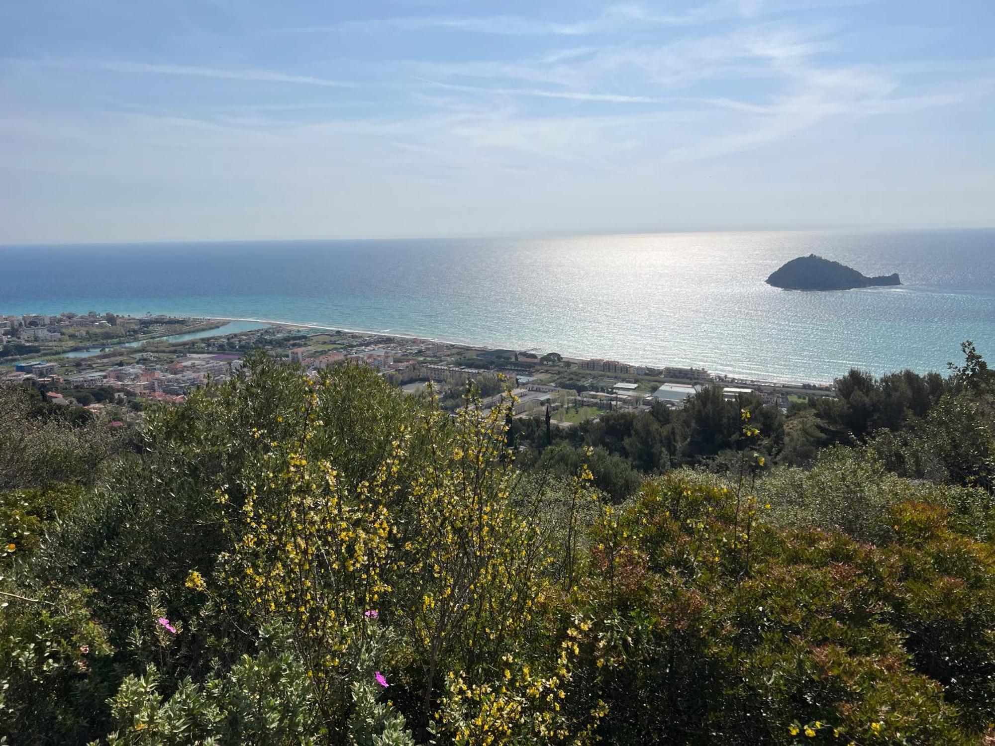 Ines Rivieraholiday อัลเบงกา ภายนอก รูปภาพ
